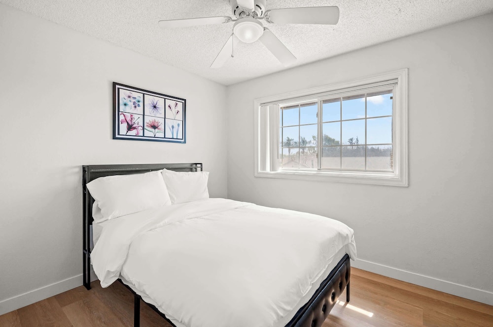 Perfect Family Getaway w Garden Near ONT Airport