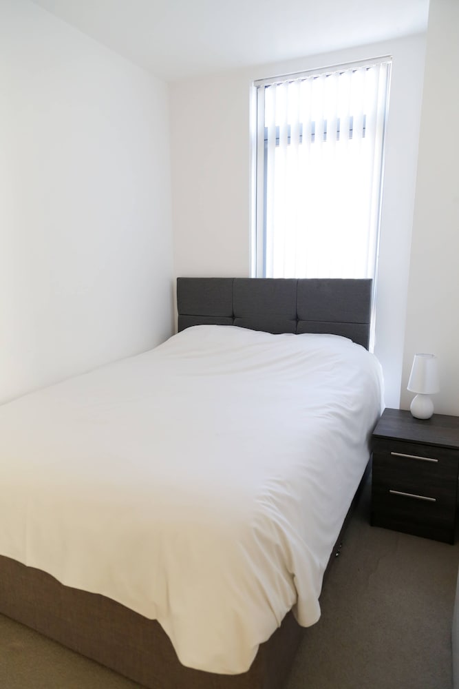 Henry Street - Apt 46 view 3