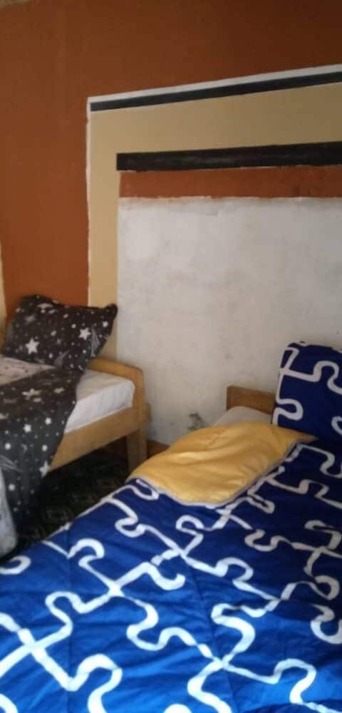 Nkuringo Home Stay - Hostel view 2