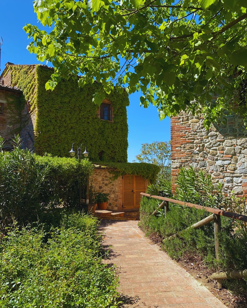 Agriturismo Borgo 7 Tigli Apt 1