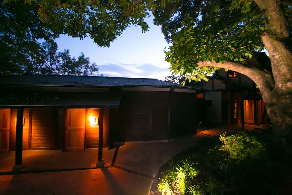 Shukubo Kawaseminoshou - The Kingfisher resort -