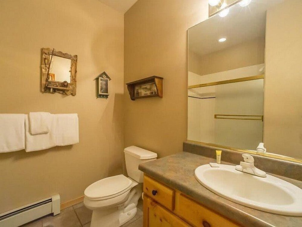 Snake River Village 3 Bedroom Apartment by Key to the Rockies