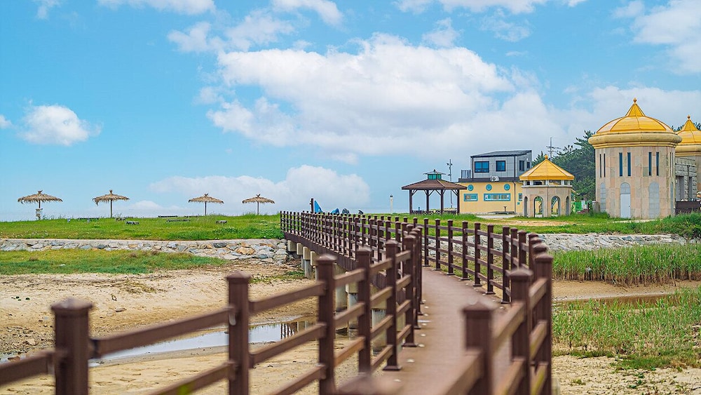 Wando Sol Beach Pension