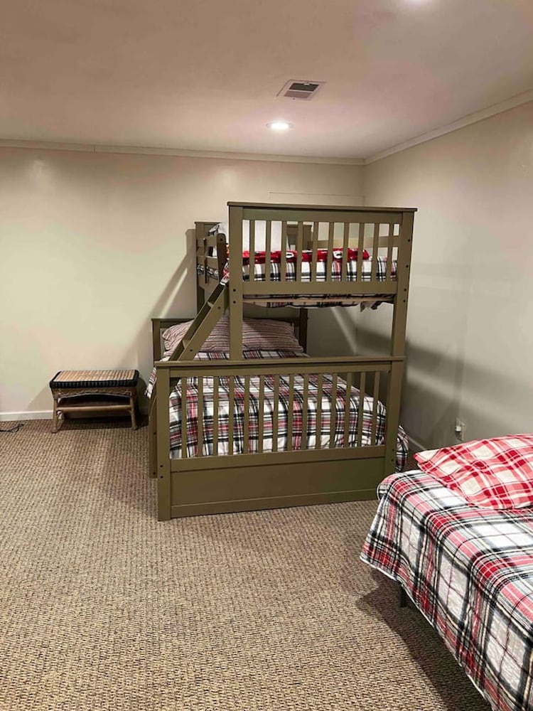 Lakeside Getaway pet Friendly