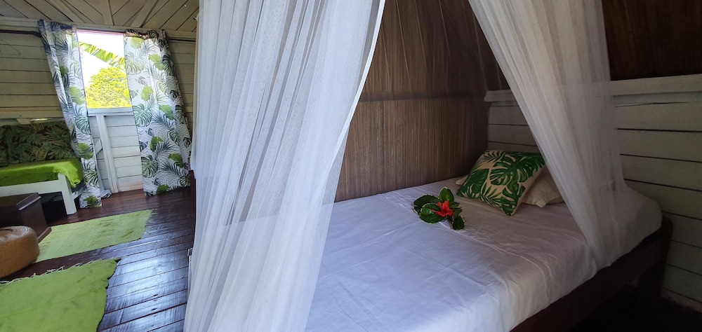 Ravoraha Ecolodge
