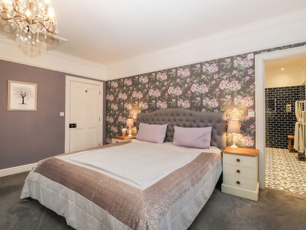 Vallis Oak Villa
