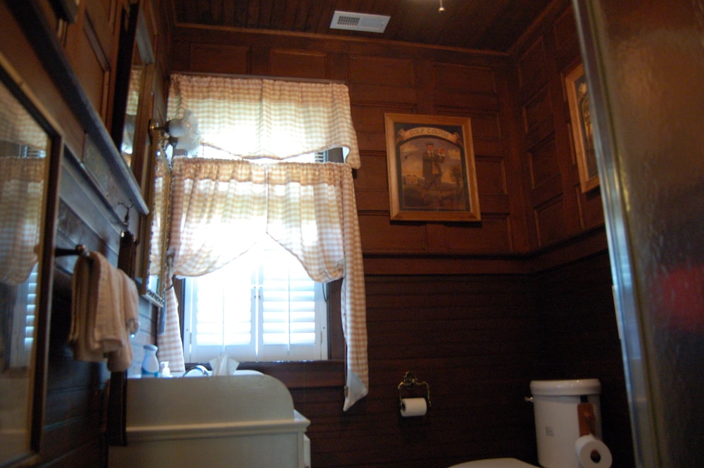 Mountain Laurel Inn