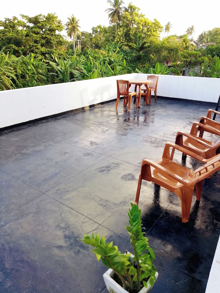 Tropical Suites
