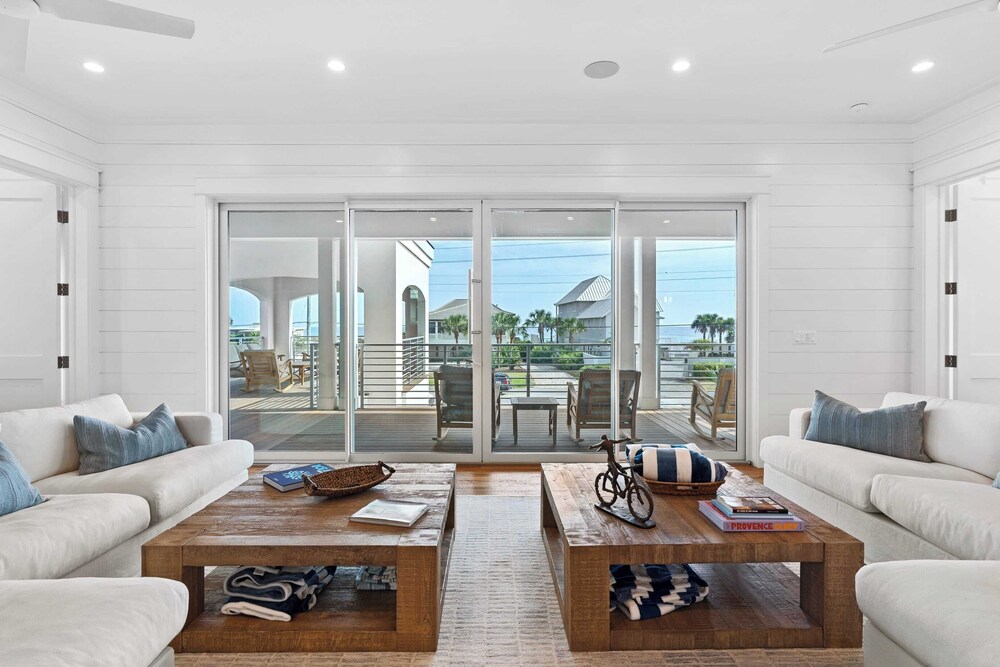 30A Beach Getaway by Avantstay Gulf Views + Pool Golf Cart + Bonfires