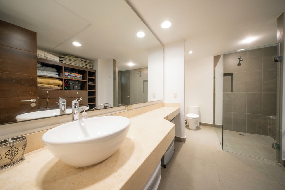 Condo de 3 habitaciones y 4 albercas