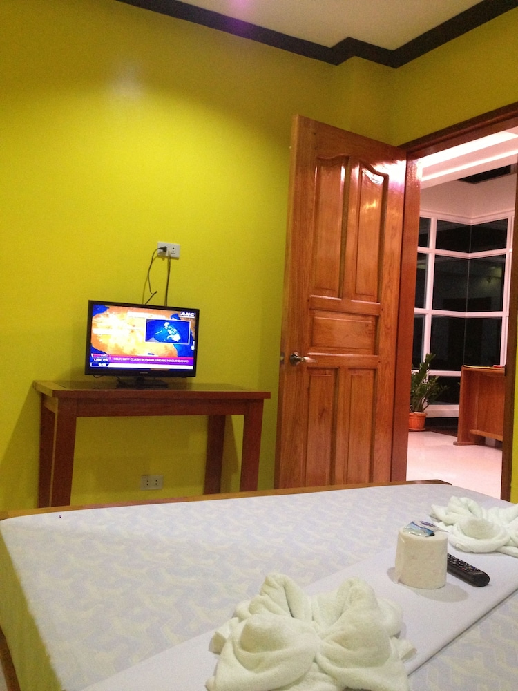 Citrine Tourist Travel Lodge