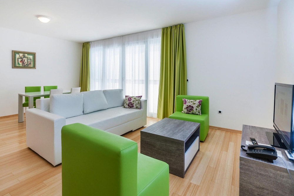 Villas Punta Skala Apartments With Pools at Beach
