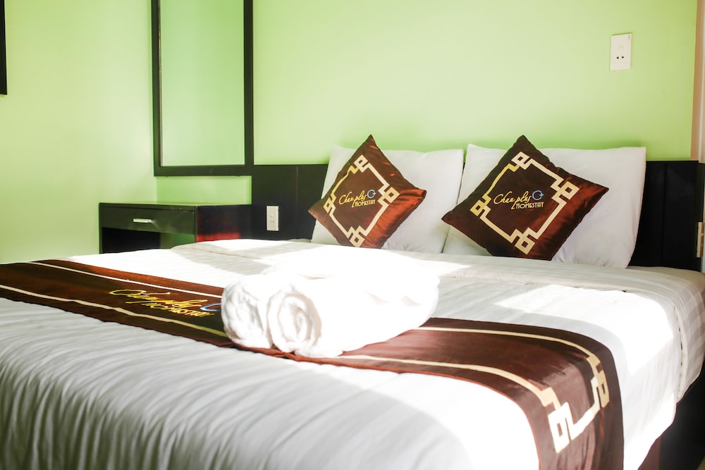 Chau Plus Homestay