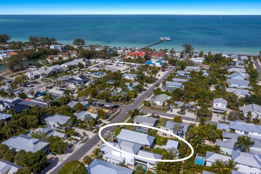 Jersey Girl 5 Bedroom Home by RedAwning view 2