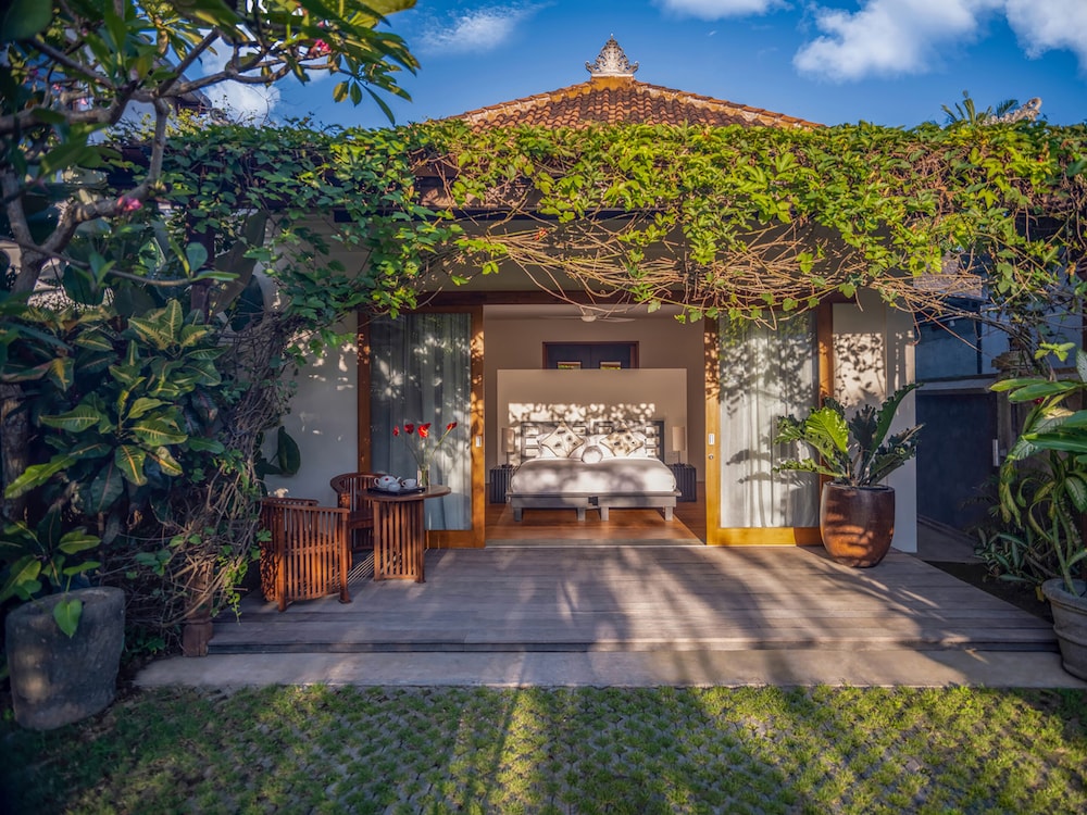 Mandalay Villas