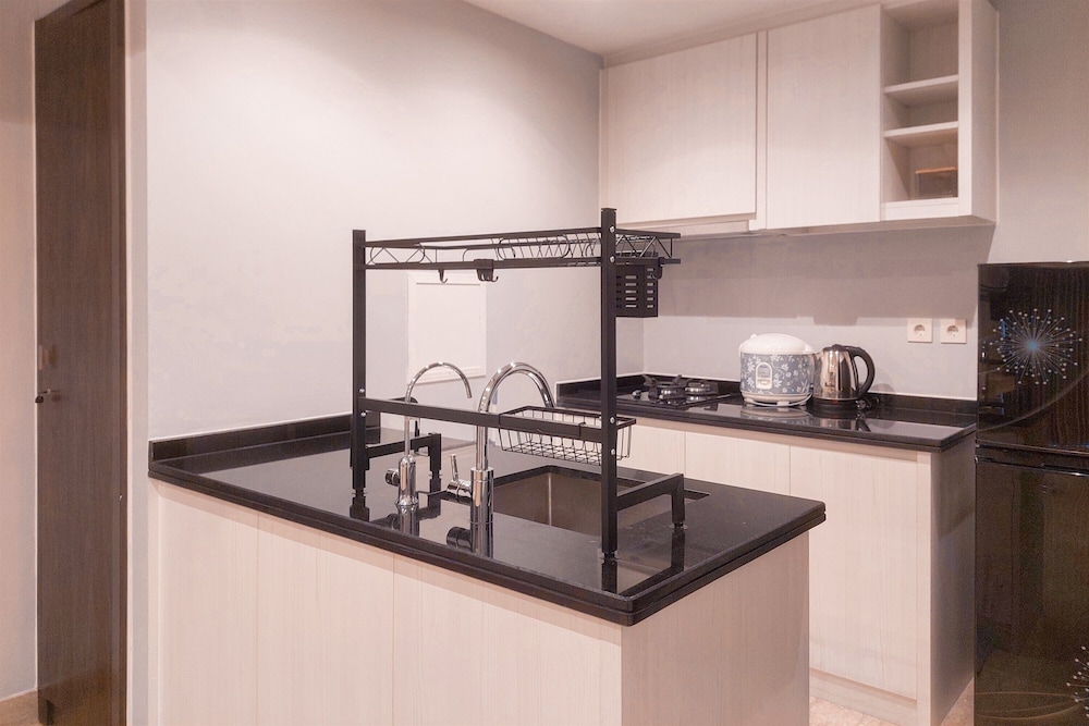 Modern Look And Comfy 1Br Apartment Branz Bsd City