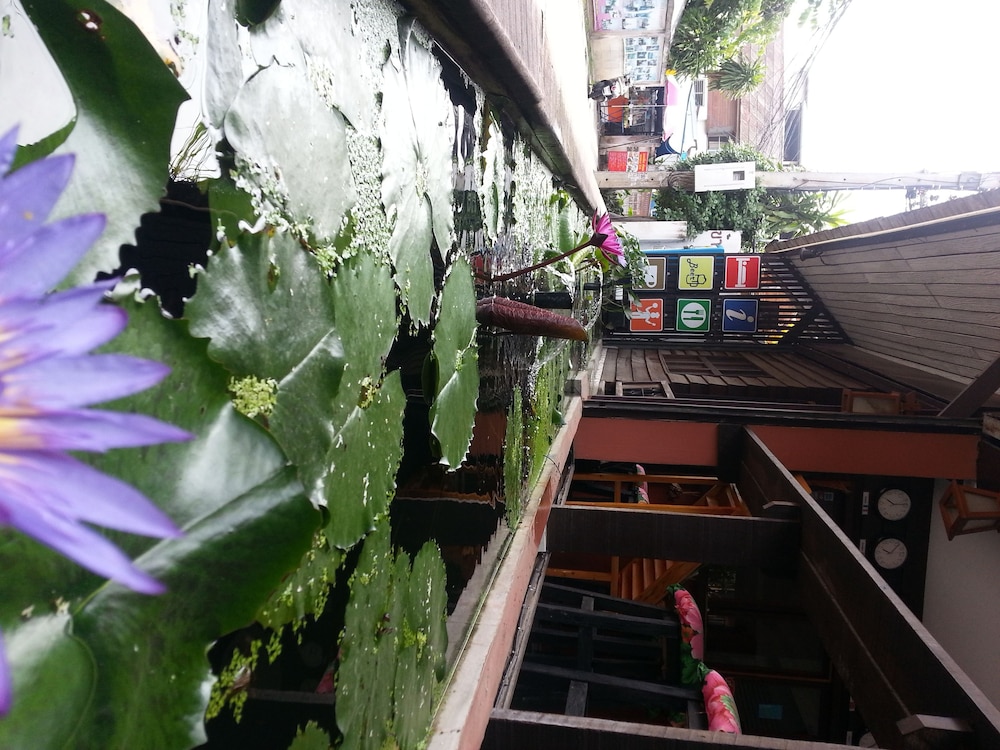 Sirikamsan House