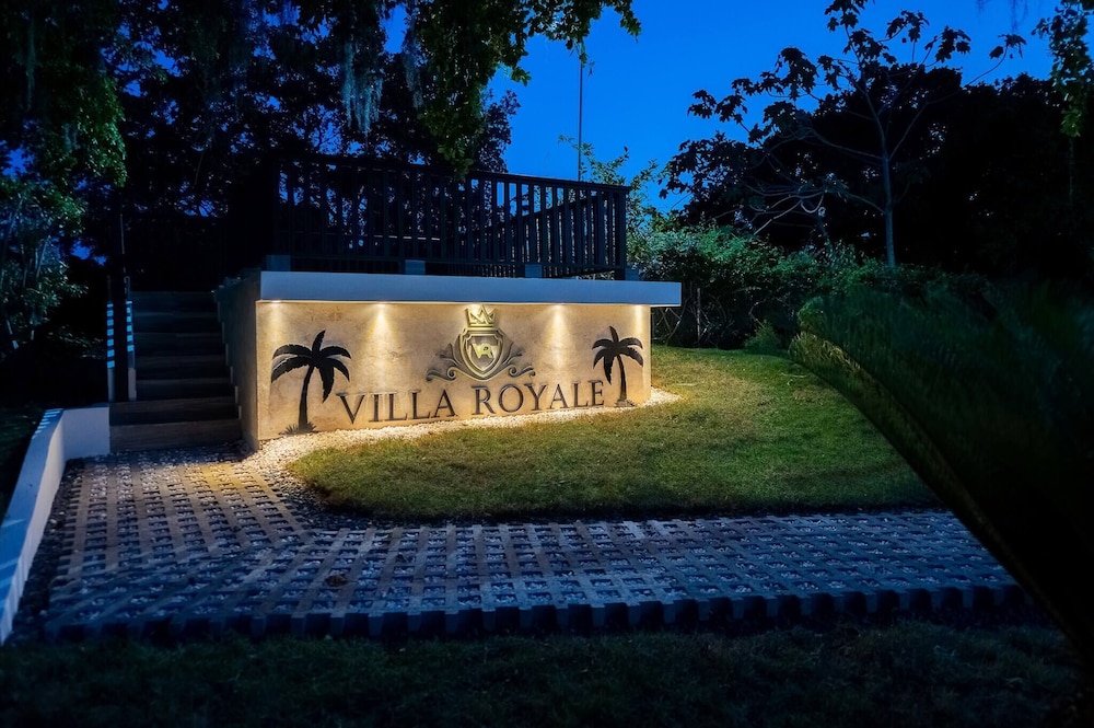 Villa Royale Luxury 4-bedroom Paradise In Sosua