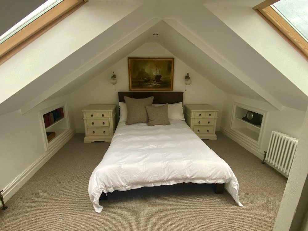 Quaint Cornish Cottage in Idyllic Location view 4