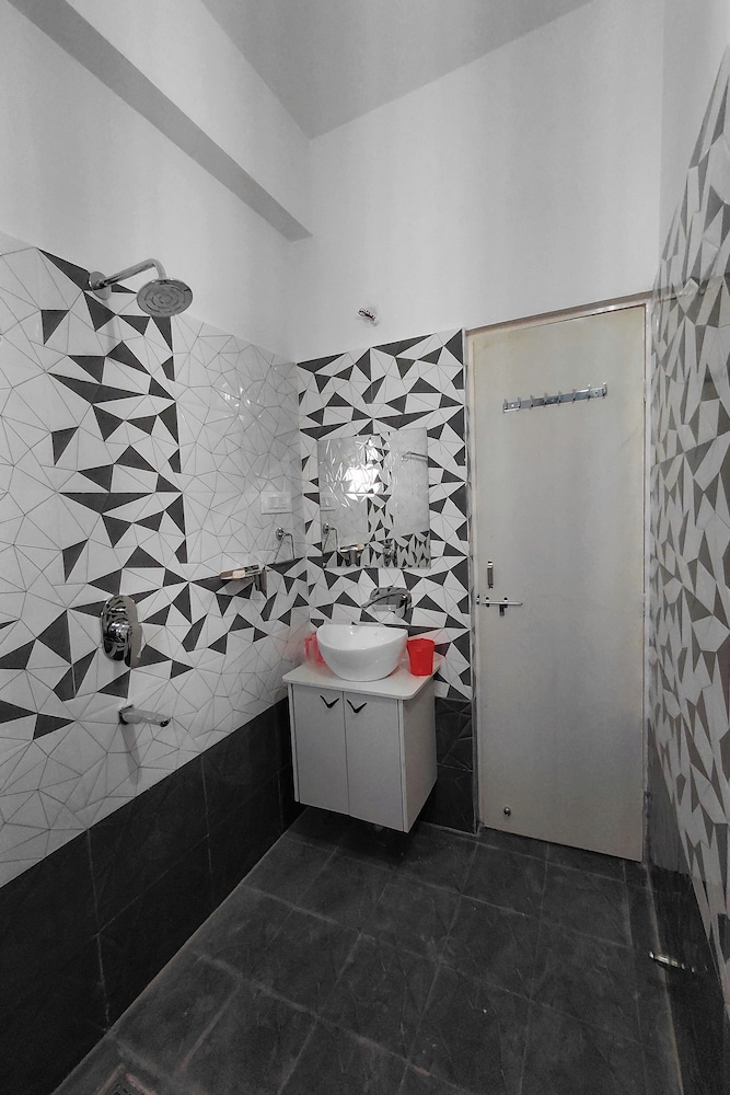 V & U Homestay Sadar
