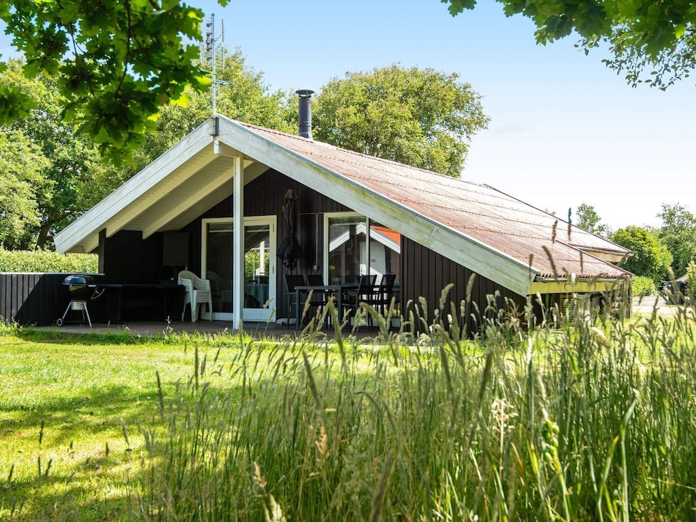 Secluded Harbor Cottage-by Traum