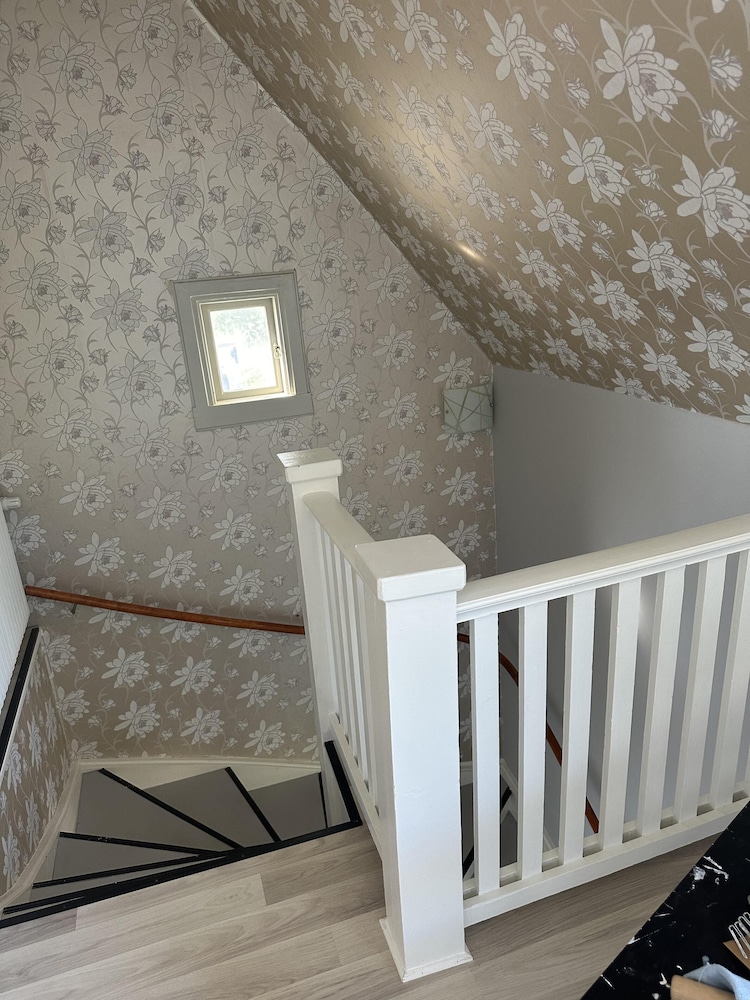 Stockholm - 5-beds - Sleeps 12 - Garden