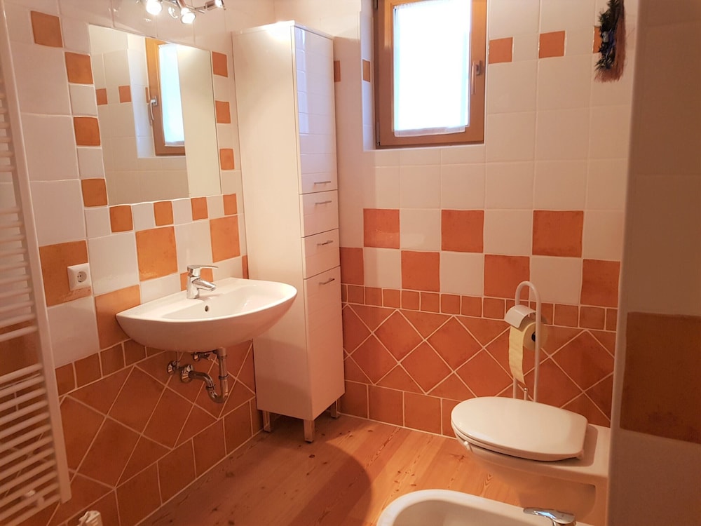 Bright Apartment Near Thermal Springs