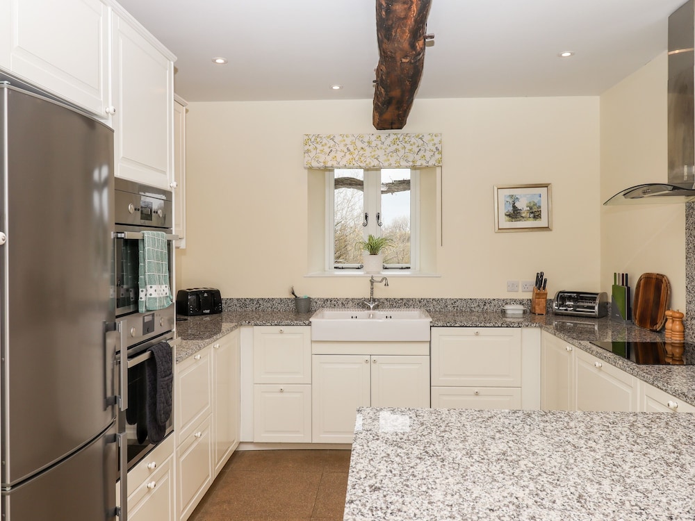 Dishcombe Cottage