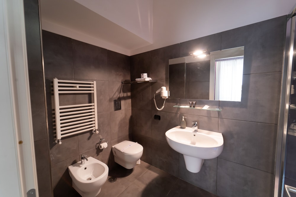 B&B Le 4 Stagioni Dante's Suites by ClaPa Group Dislocated Hospitality