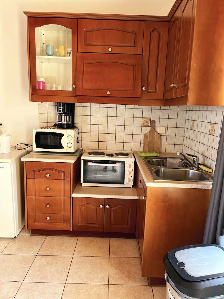 Skandalis Traditional Suites