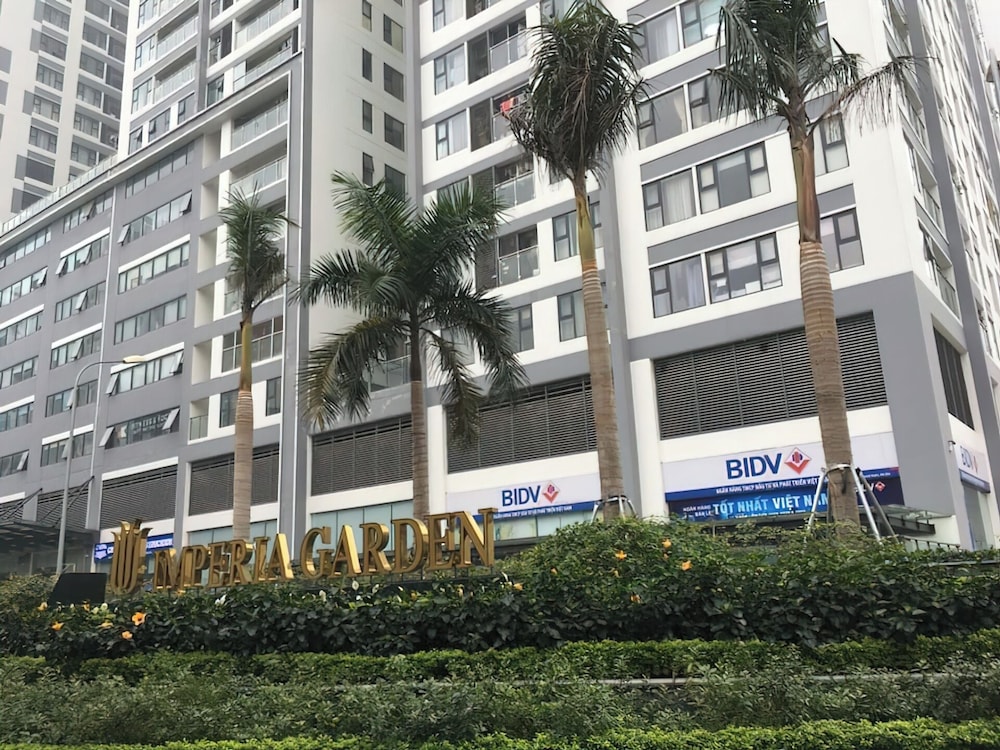 Imperia Garden Apartments - Heart of City