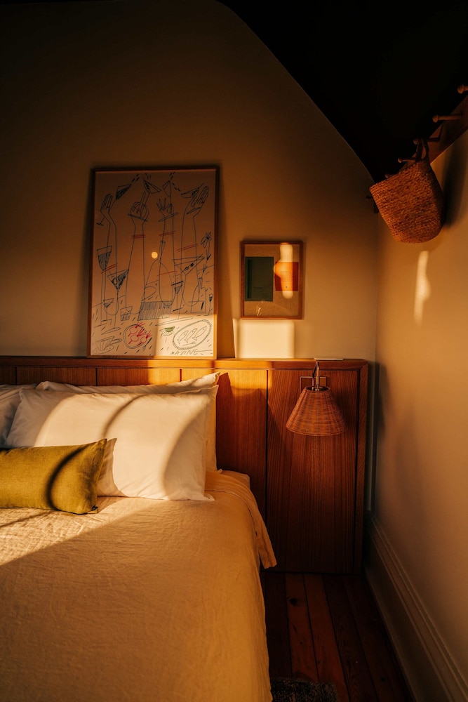 Somewhere Inn Collingwood Boutique Hotel 8