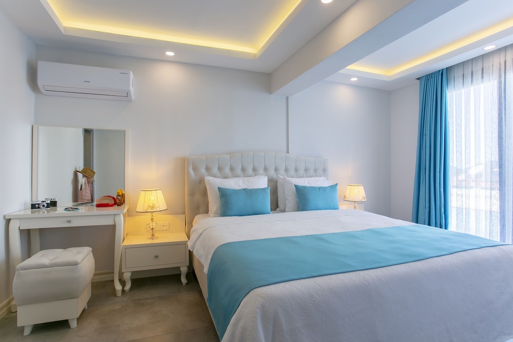 Monastery Suites Hotel - Image 11