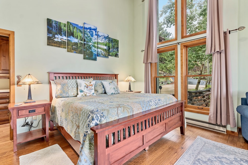 Eagle's Providence Vacation Home At Windcliff 3 Bedroom Home by RedAwning view 3