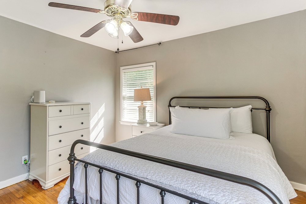 Large Private Yard: Home < 3 Mi to Dtwn Valdosta!