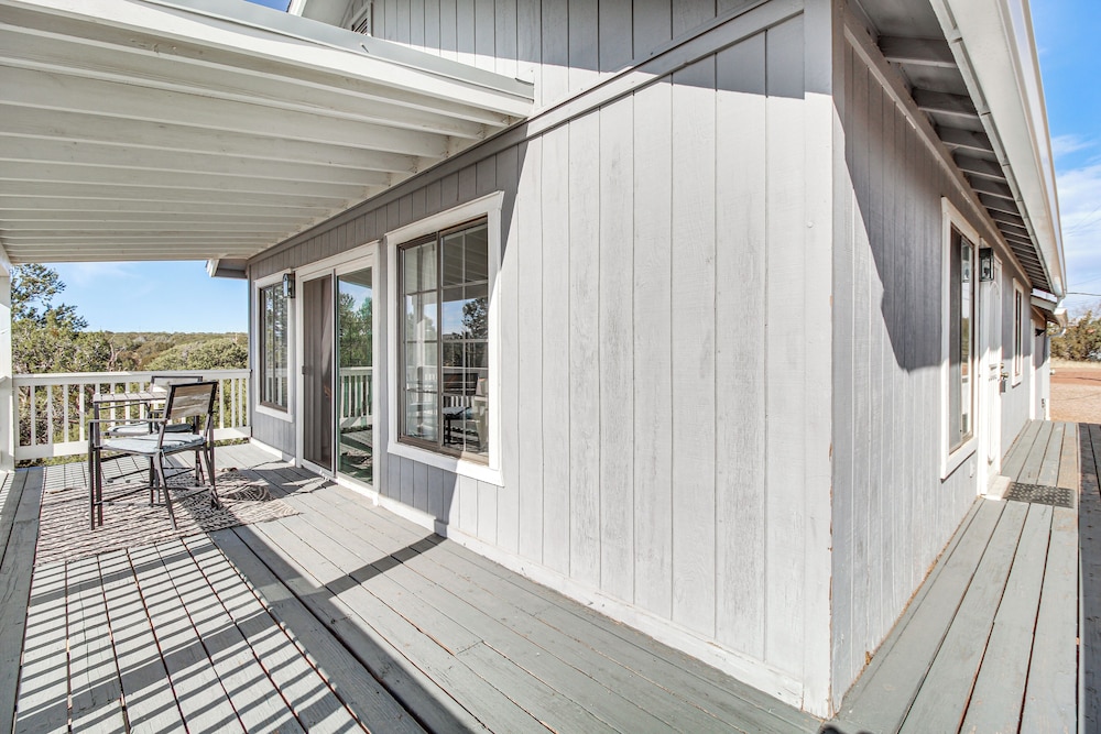 Firelit Nights By the Lake: Cozy Show Low Retreat