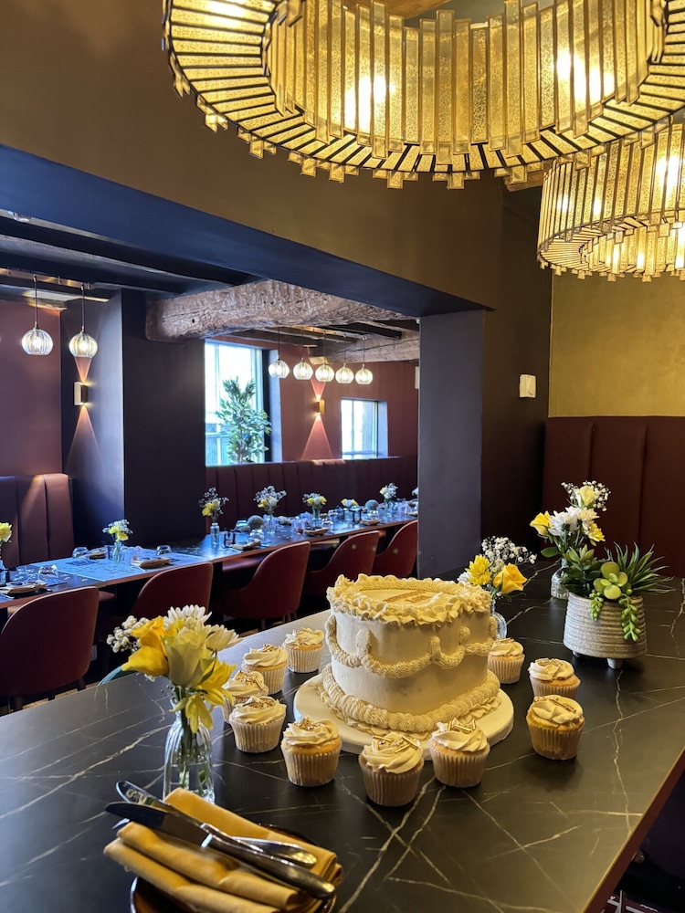 Yak & Yeti Hotel