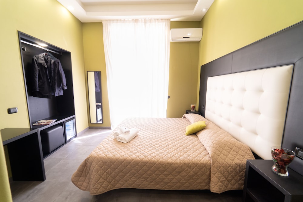 P.C. Boutique H. Napoli Centro by ClaPa Group Dislocated Hospitality