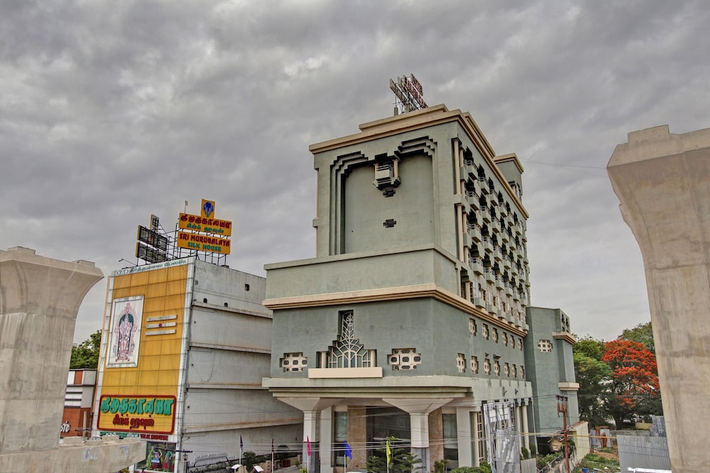 OYO 8169 Hotel Salem Castle