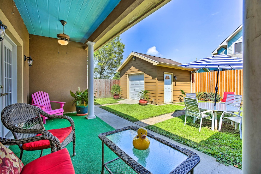 5 Mi to Bourbon Street: Nola Home w/ Fenced Yard!