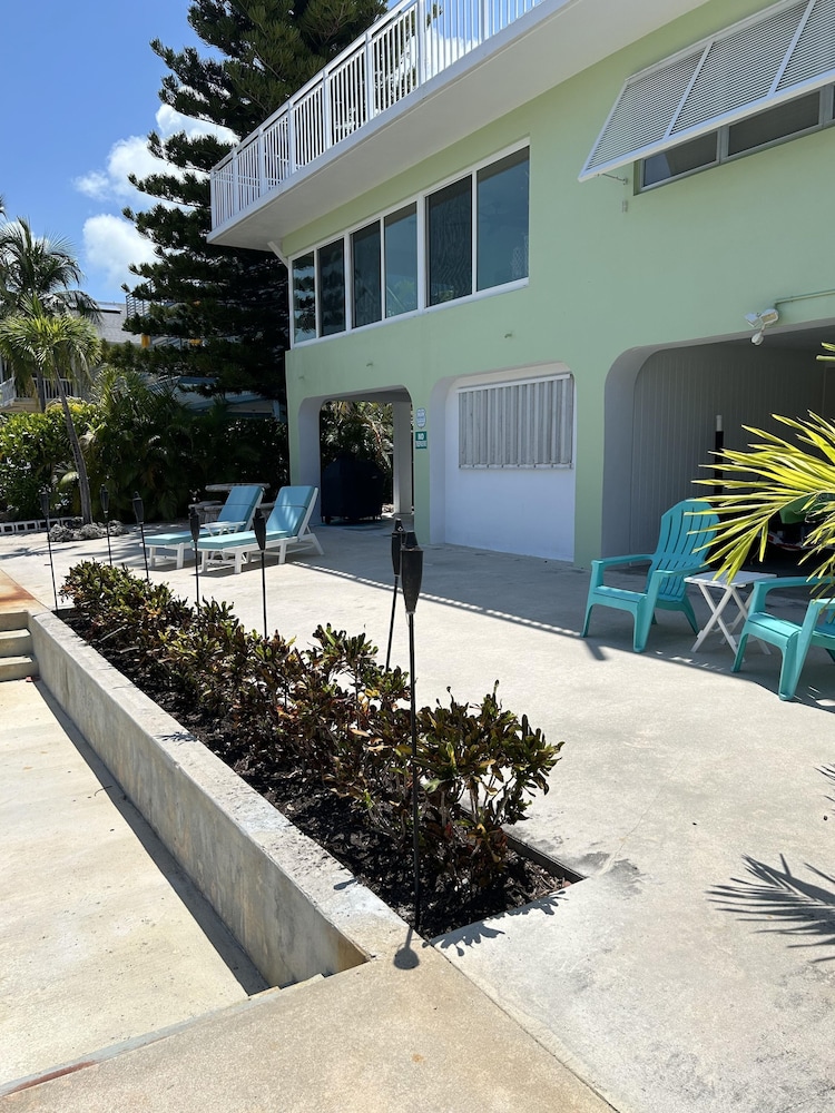 Delightful Vacation Home Located In The Popular Islamorada Neighborhood Of Port Antigua. 3 Bedroom Home by RedAwning