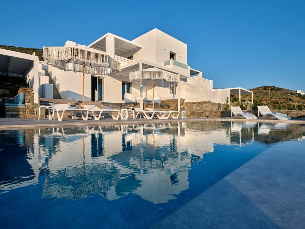 La Vitalite Luxury Villa Mer in Paros view 5