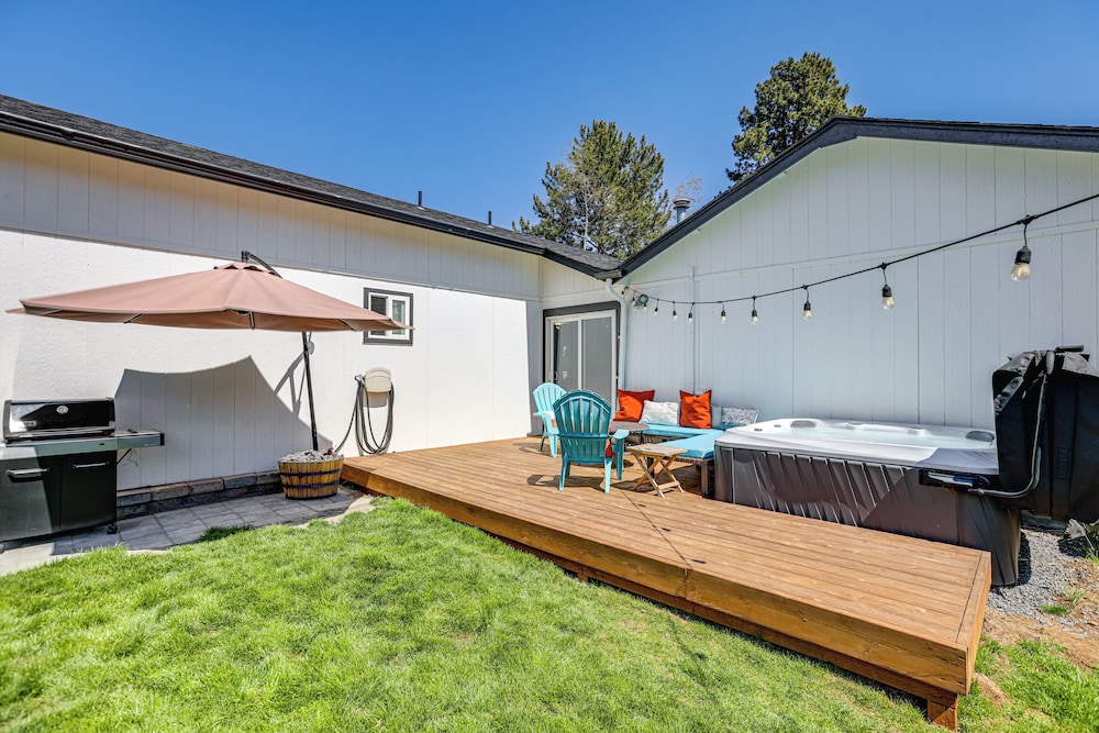 Family-friendly Home w/ Fire Pit in Bend!