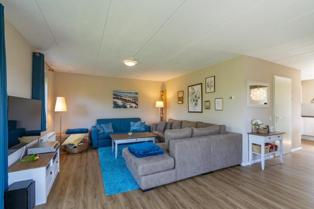 Atmospheric Detached Villa Near Beach