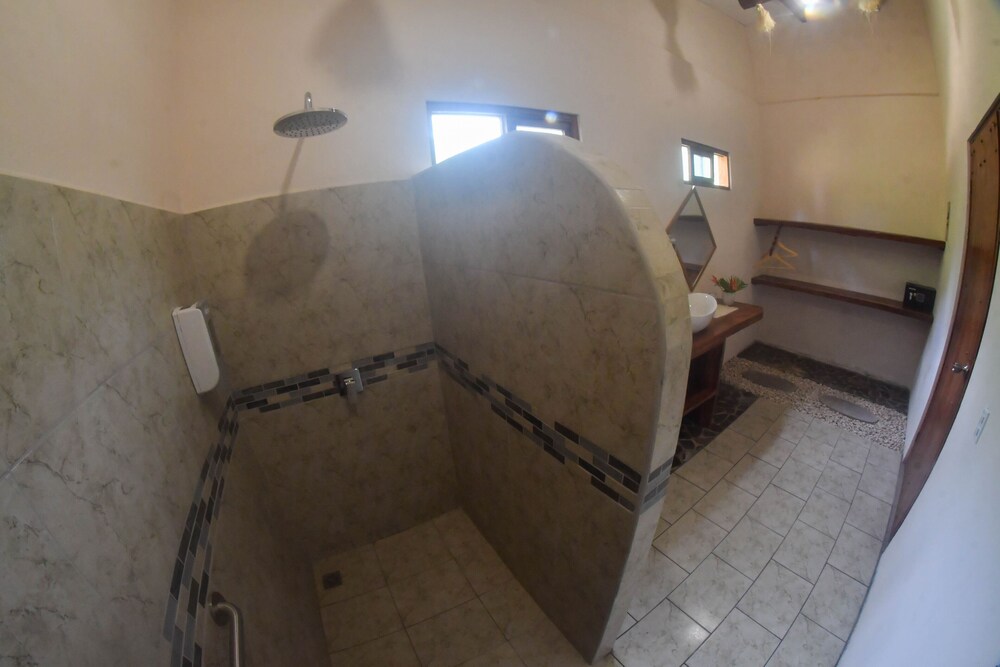 Tarcoles Birding Lodge