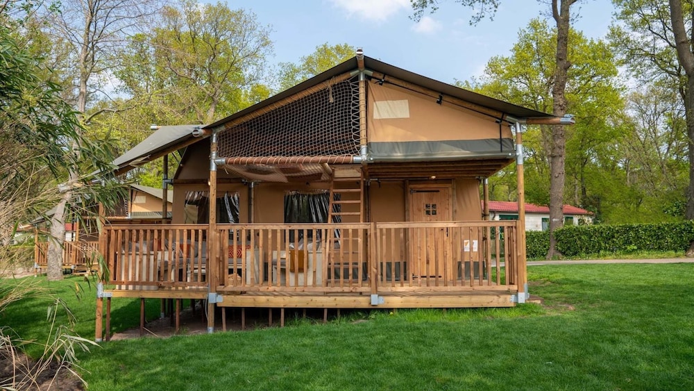 Glamping Tent by Lake De Rhederlaag