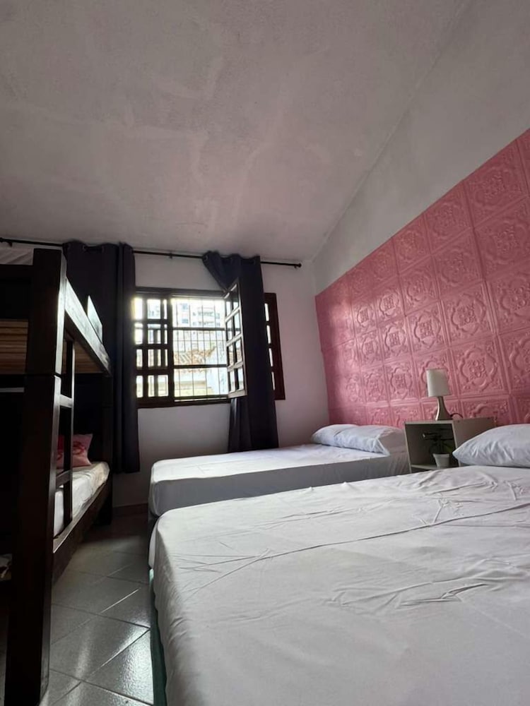 Neoma Houses