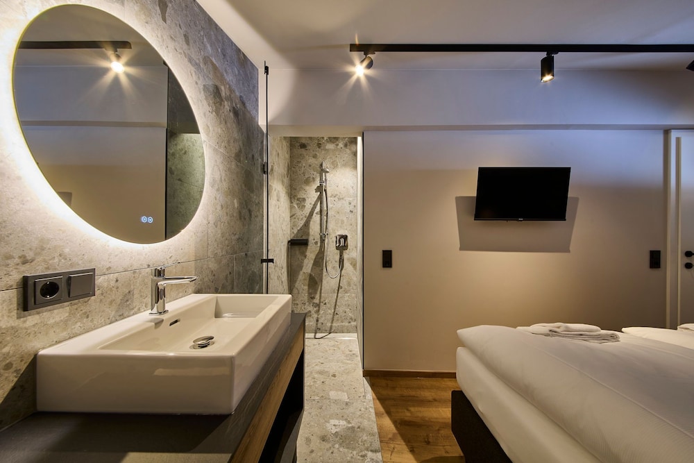MiLa Apartments