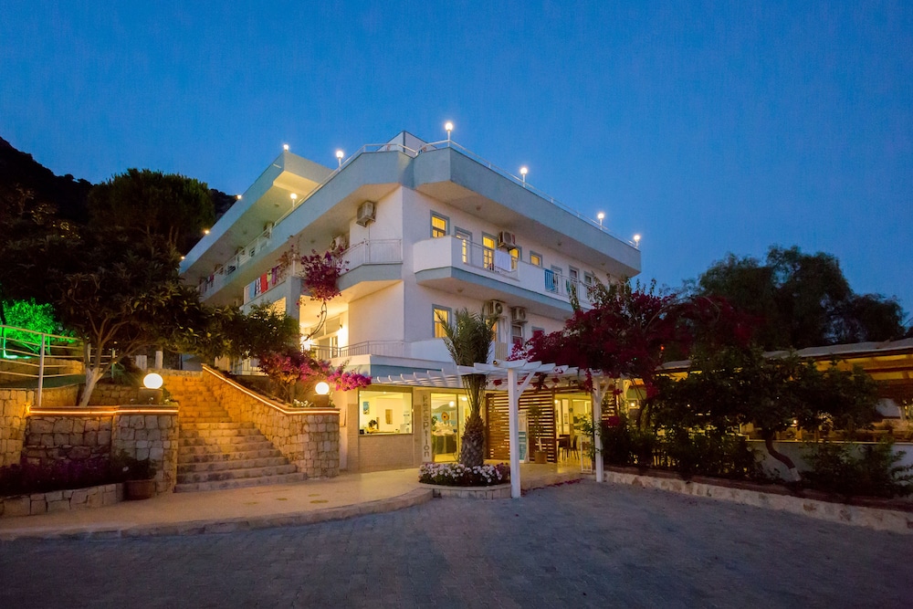 Hotel Kas Marin Hotel - Image 1