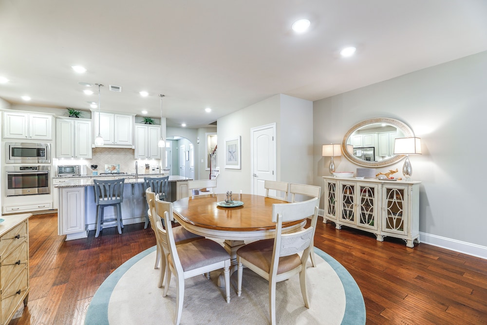 Swim, Hike & Chill: Spacious Ocean View Townhome!